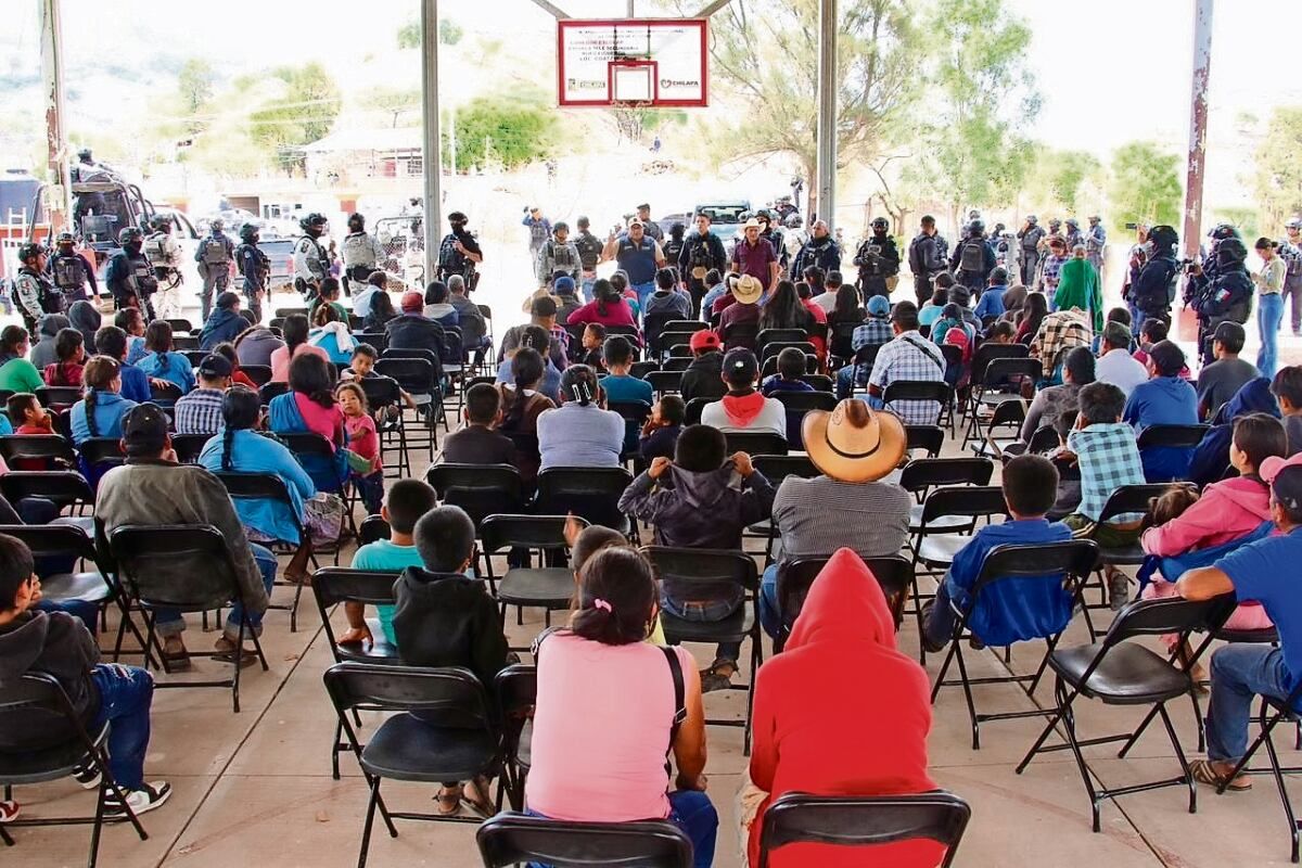 Gobierno-retoma-control-operativo-de-Chilapa-tras-enfrentamientos-hay-desplazados-y-cuatro-cuerpos-en-la-carretera