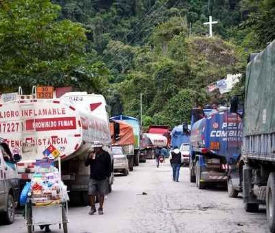 Movilizaciones-y-bloqueos-mantienen-en-tension-a-Bolivia-gobierno-denuncia-proceso-conspirativo-1