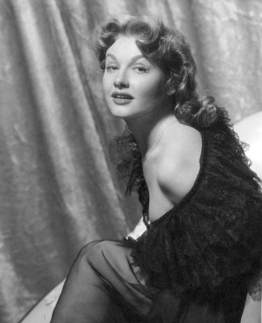 Muere-Ann-Robinson-actriz-de-La-guerra-de-los-mundos-a-los-96-anos